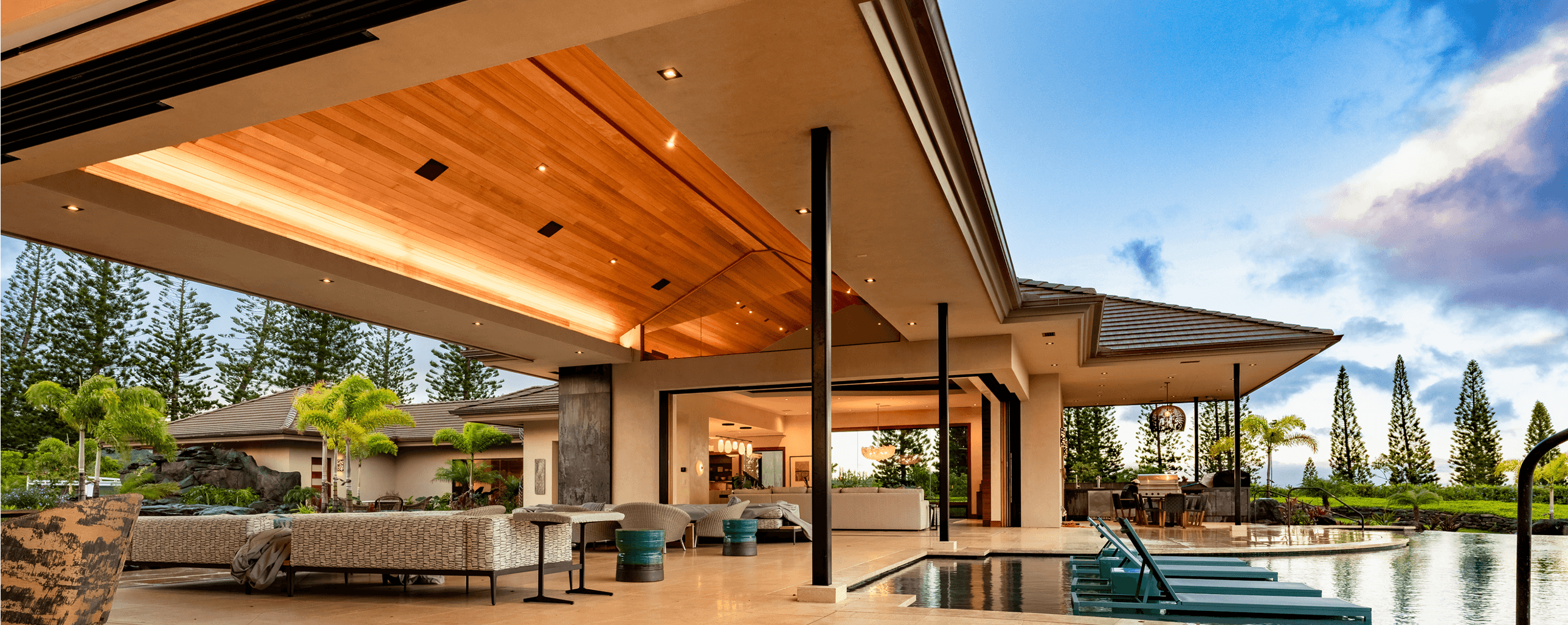 Outdoor Living Options with Crestron