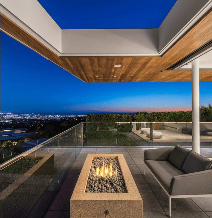 Outdoor Living Options with Crestron