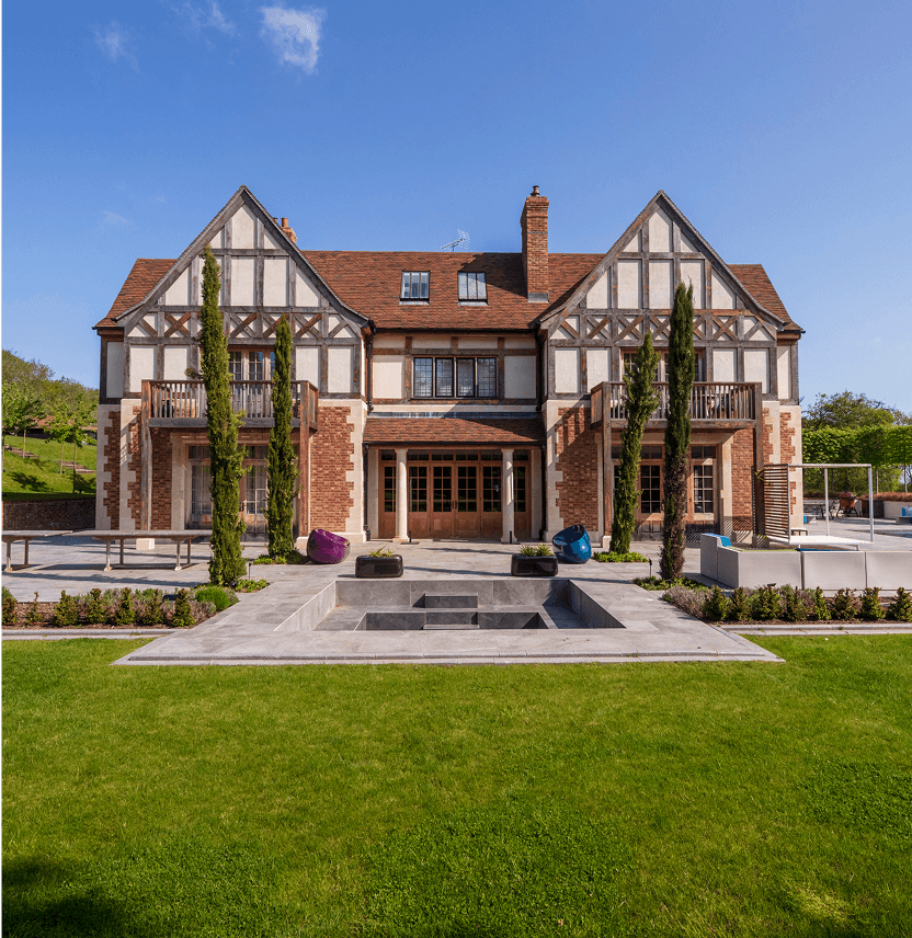 Outdoor Living Options with Crestron